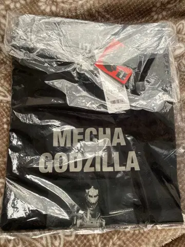 유니클로 메카고질라 T셔츠 L사이즈