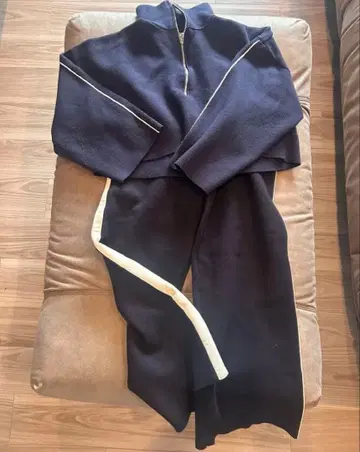 [ 이사 특가 세일 ] ZARA 셋업 의류 4999