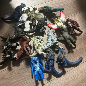 울트라맨 괴수 소프트 비닐 인형