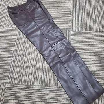 다크 브라운 가죽 스트레이트 두툼한 가죽 팬츠
