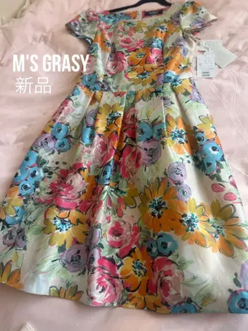 M's grasy 택 포함 새상품 꽃무늬 원피스 실크처럼 가벼운