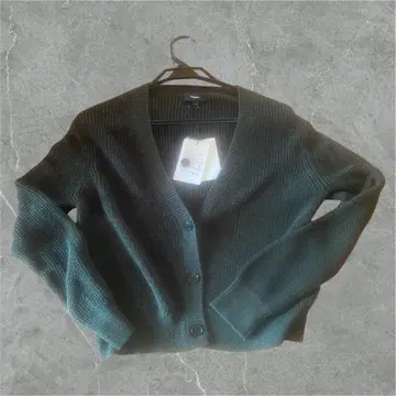 미사용 택 포함 다크 그린 V넥 니트 가디건