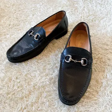 SARABANDE 사라반데 가죽 금장 장식 로퍼 블랙