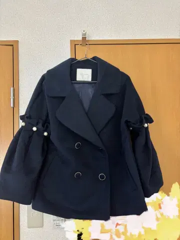 CECIL Mc BEE 네이비 카라 부착 더블 브레스트 코트