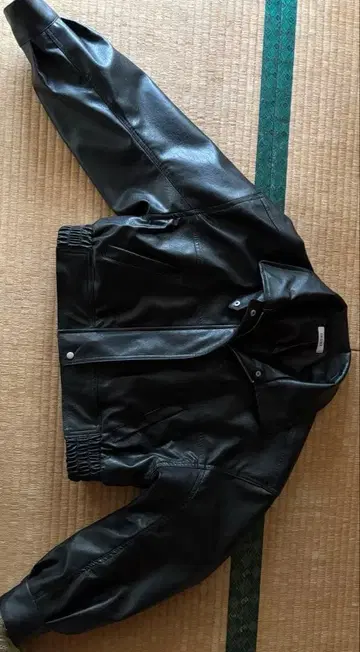 블랙 가죽 숏 자켓 INGNI