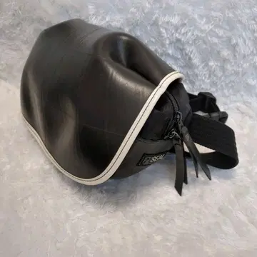 SEAL 타이어 튜브 원 숄더백 바디백 숄더백