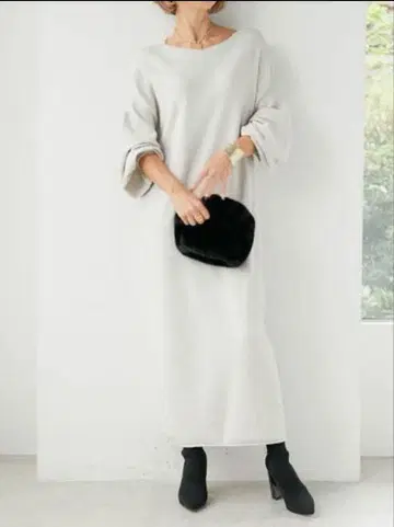 플러스오토하 [방정전기] 전후 2WAY 배색 라인 야와모치 니트 원피스