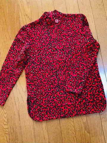 이타리야 빨검 레오파드 무늬 긴팔 티셔츠 7호