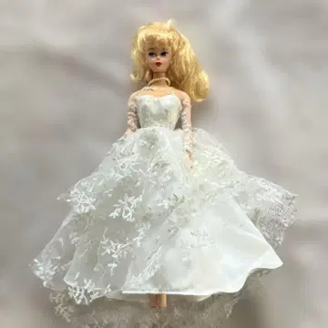 웨딩 드레스 바비 인형