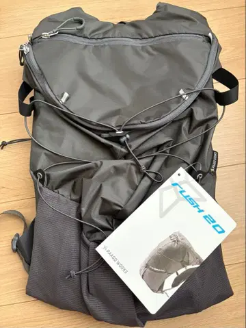 퍼고웍스 러쉬 20 쉐도우 그레이