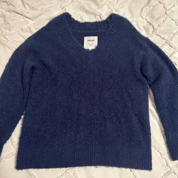 aerie 네이비 V넥 긴팔 스웨터