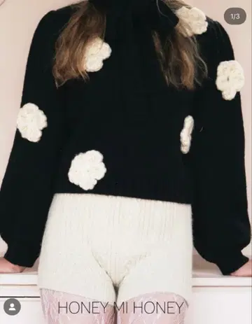 허니 미 허니 플라워 퍼프 슬리브 니트