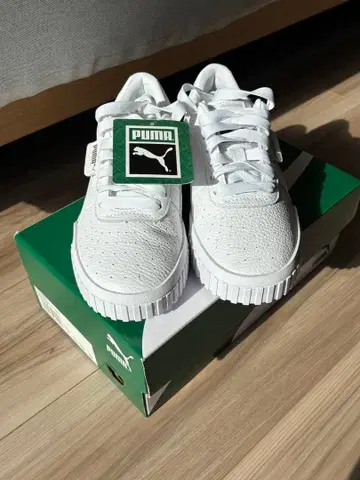 [ 미사용 새상품 ] PUMA 스니커즈 22cm