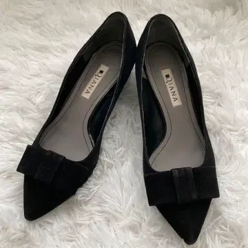 다이애나 블랙 스틸레토 스웨이드 리본 펌프스 23cm