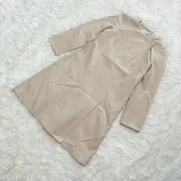 La TOTALITE 롱 원피스 베이지 I라인 실루엣 깔끔한