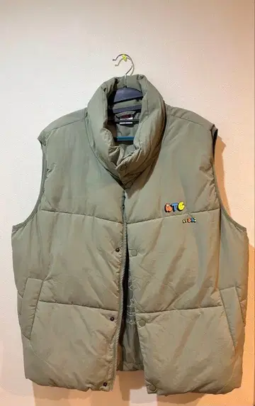 올리브 그린 다운 베스트