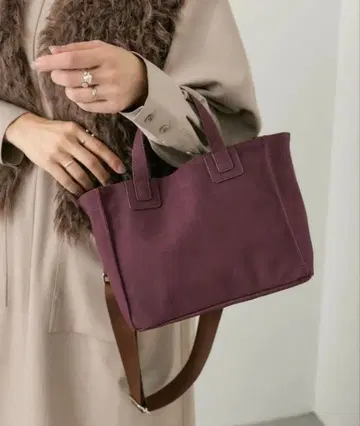 새상품 ear PAPILLONNER 칸막이 포켓 토트백 S 사이즈