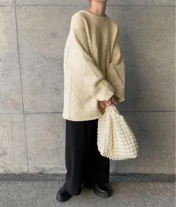 셀렉 모카 랜덤 스퀘어 편직 니트 아이보리