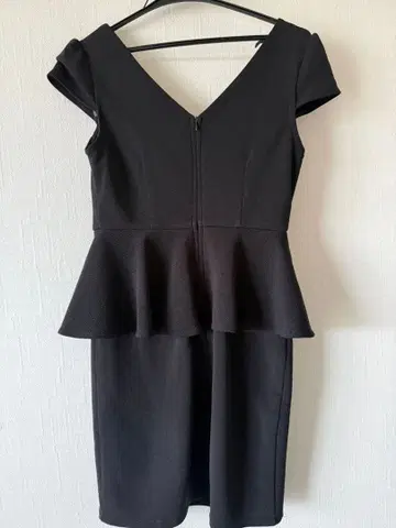 페플럼 블랙 드레스 레이스 자수