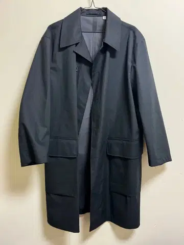 UNIQLO U 블랙 코트