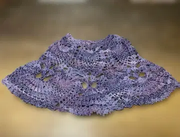 레이스 짜임 스톨 부케 보라색 그라데이션 반짝이는 실 포함. 새상품