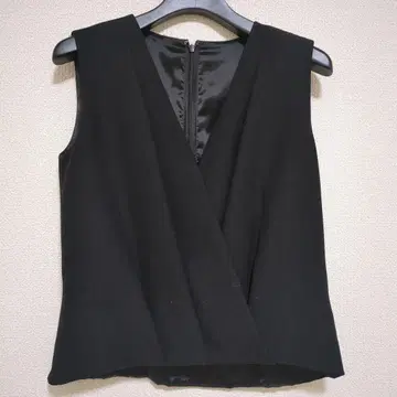 PINKY & DIANNE 슬리브리스 탑 34 블랙 35000엔