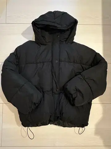두툼한 충전솜 다운 자켓/블랙