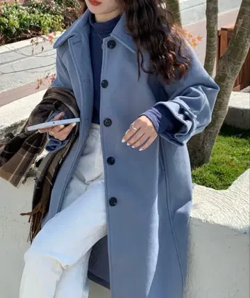 emi+ 허리 마크 백 슬릿 볼륨 소매 롱 코트 스카이블루