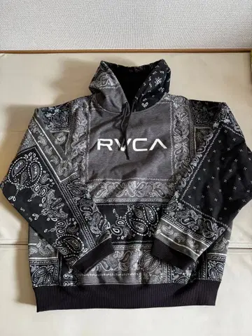 루카, 페이즐리 무늬, 반다나 무늬, 후드티