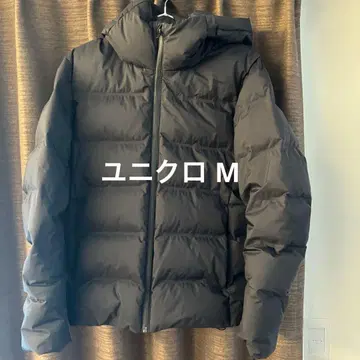 [새상품급] UNIQLO 블랙 심리스 다운 자켓 후드 부착 M