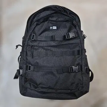 새상품급 NEW ERA 뉴에라 대용량 35L 백팩 블랙