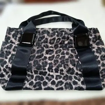 킹사, 루피의 애니멀 무늬 백