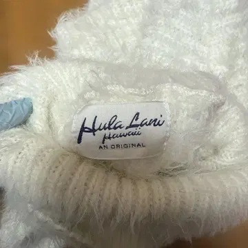 Hula Lani 화이트 터틀넥 모헤어 스웨터 복슬복슬 부드러운