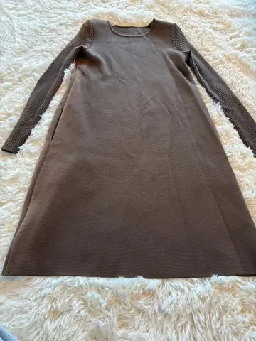 Foxy 브라운 긴팔 원피스 사이즈 38 플레어