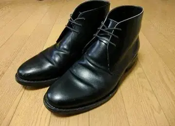 JALAN SRIWIJAYA 잘란 스리와야 처카 부츠