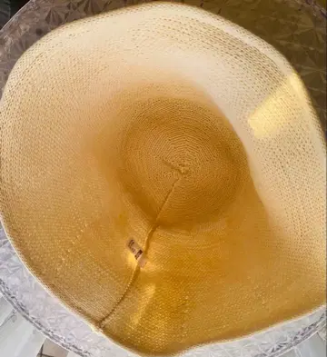 새상품 MILLITAGE 크림색 모자