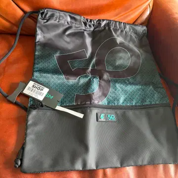 PETRONAS F1 냅색 50주년 기념 레어템