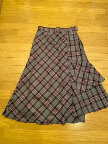체크 무늬 플레어 스커트 LL 사이즈