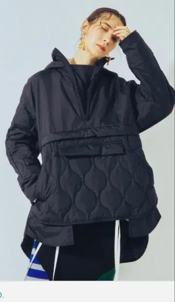 새상품급 UN3D. 블랙 퀼팅 자켓 후드 부착