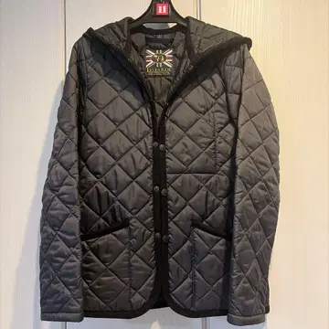 LAVENHAM 후드 부착 퀼팅 자켓 블랙