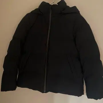 UNIQLO 심리스 다운 후드티 M 블랙 새상품급 인기