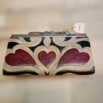 엠보싱 가공 가죽 코인 케이스