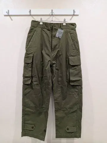 DAN 카고 팬츠 올리브색