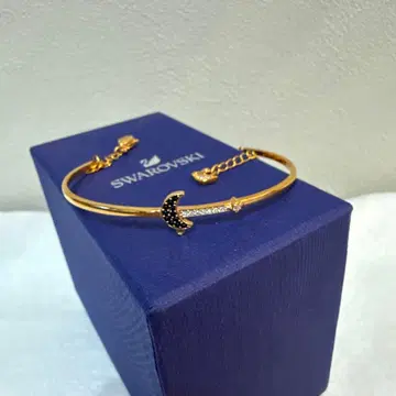 Swarovski 골드 달과 별 팔찌 스와로브스키 하자 있음