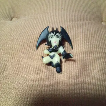 악마 캐릭터 피규어