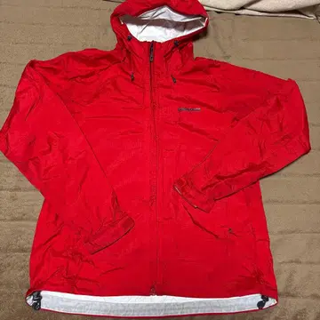 하자 있음 파타고니아 빨간색 마운틴 후드티 M 사이즈