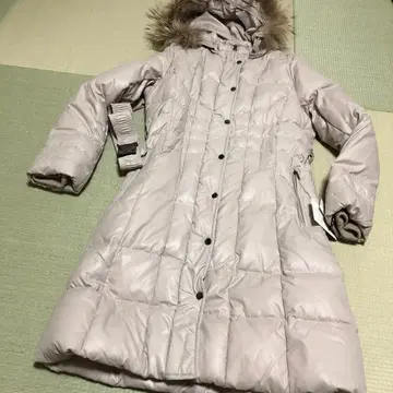 후드 부착 다운 코트