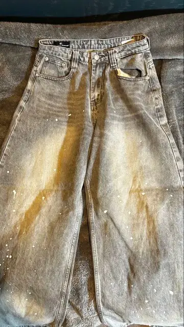 Decency Concept 페인트 가공 와이드 레그 데님