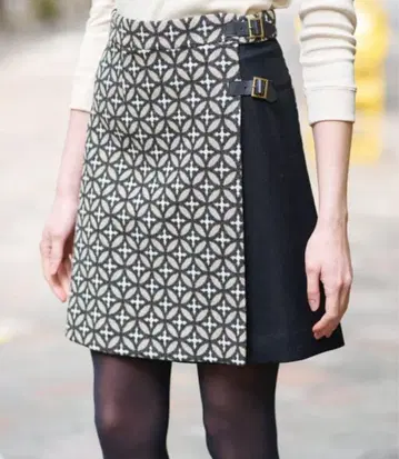 DRESSTERIOR 오버랩 자카드 스커트