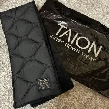 새상품 TAION 리버서블 다운 머플러
